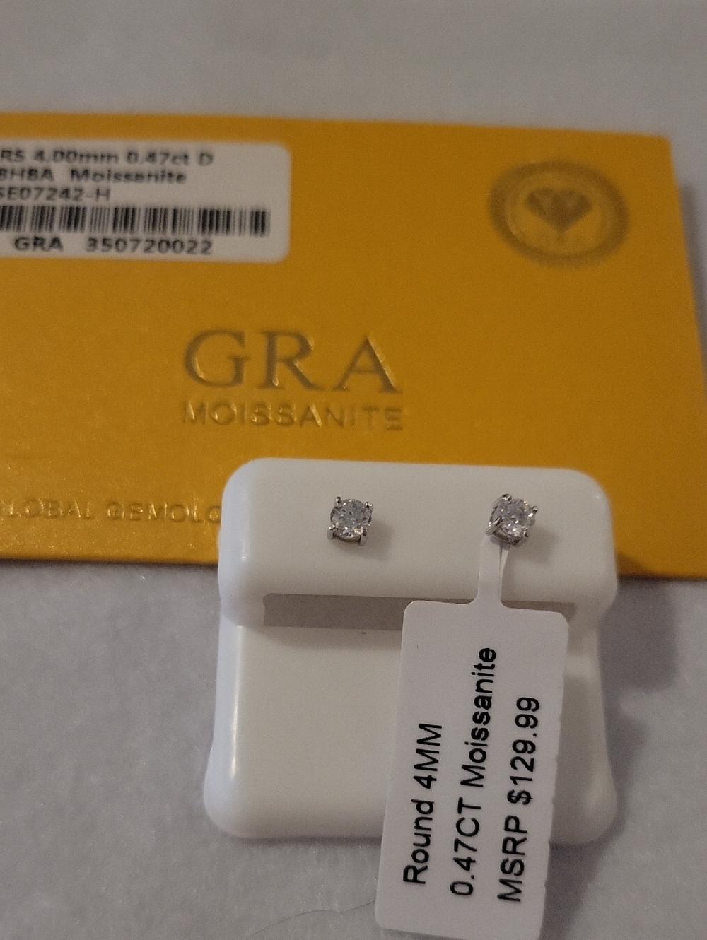 Source Unknown Sparkling Sterling Silver  Clear Moissanite Round Stud Earrings